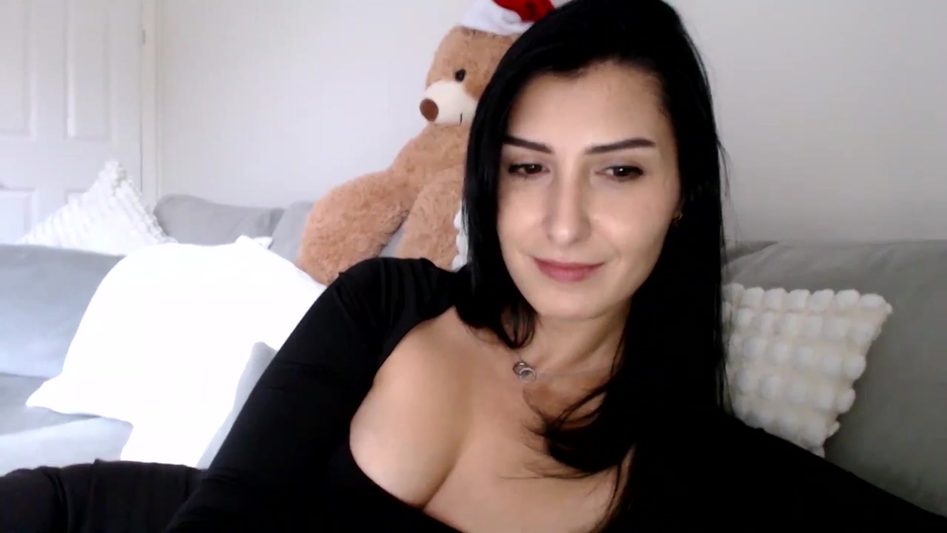 Gallery image thumbnail from LavIson's myfreecams stream on, 12/16/2024, 15:01 image 19 of 20