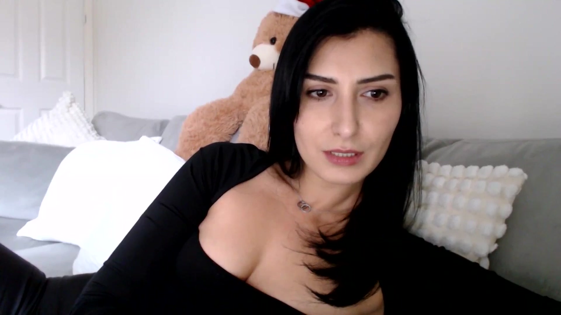 Gallery image thumbnail from LavIson's myfreecams stream on, 12/16/2024, 15:01 image 10 of 20