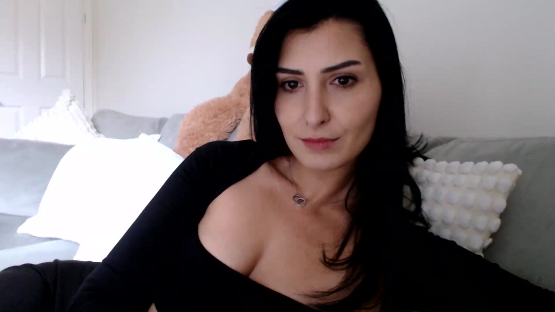 Gallery image thumbnail from LavIson's myfreecams stream on, 12/16/2024, 15:01 image 4 of 20