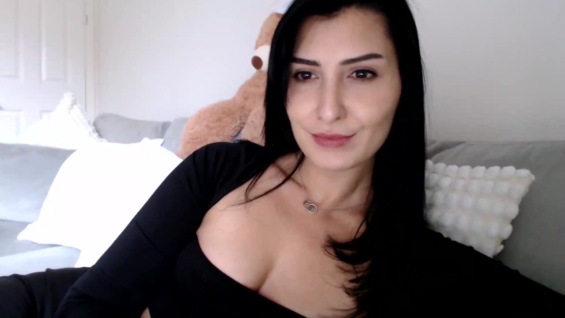 Gallery image thumbnail from LavIson's myfreecams stream on, 12/16/2024, 15:01 image 3 of 20