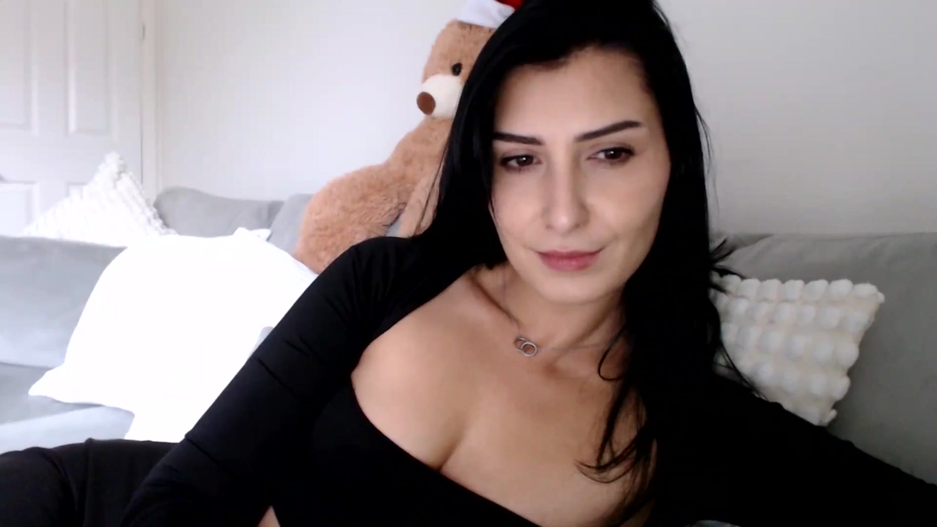 Gallery image thumbnail from LavIson's myfreecams stream on, 12/16/2024, 15:01 image 6 of 20