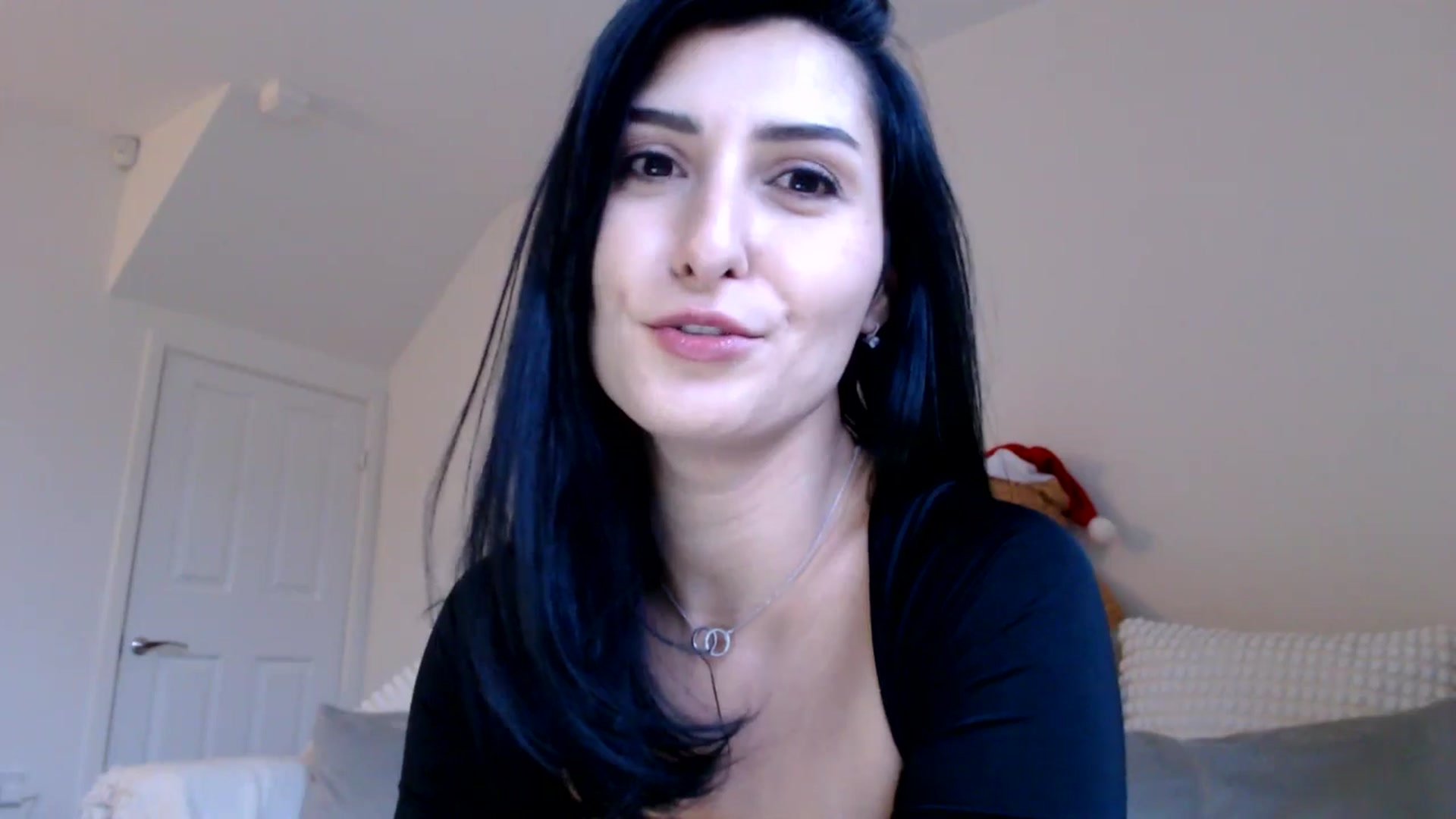 Gallery image thumbnail from LavIson's myfreecams stream on, 12/16/2024, 15:43 image 11 of 20