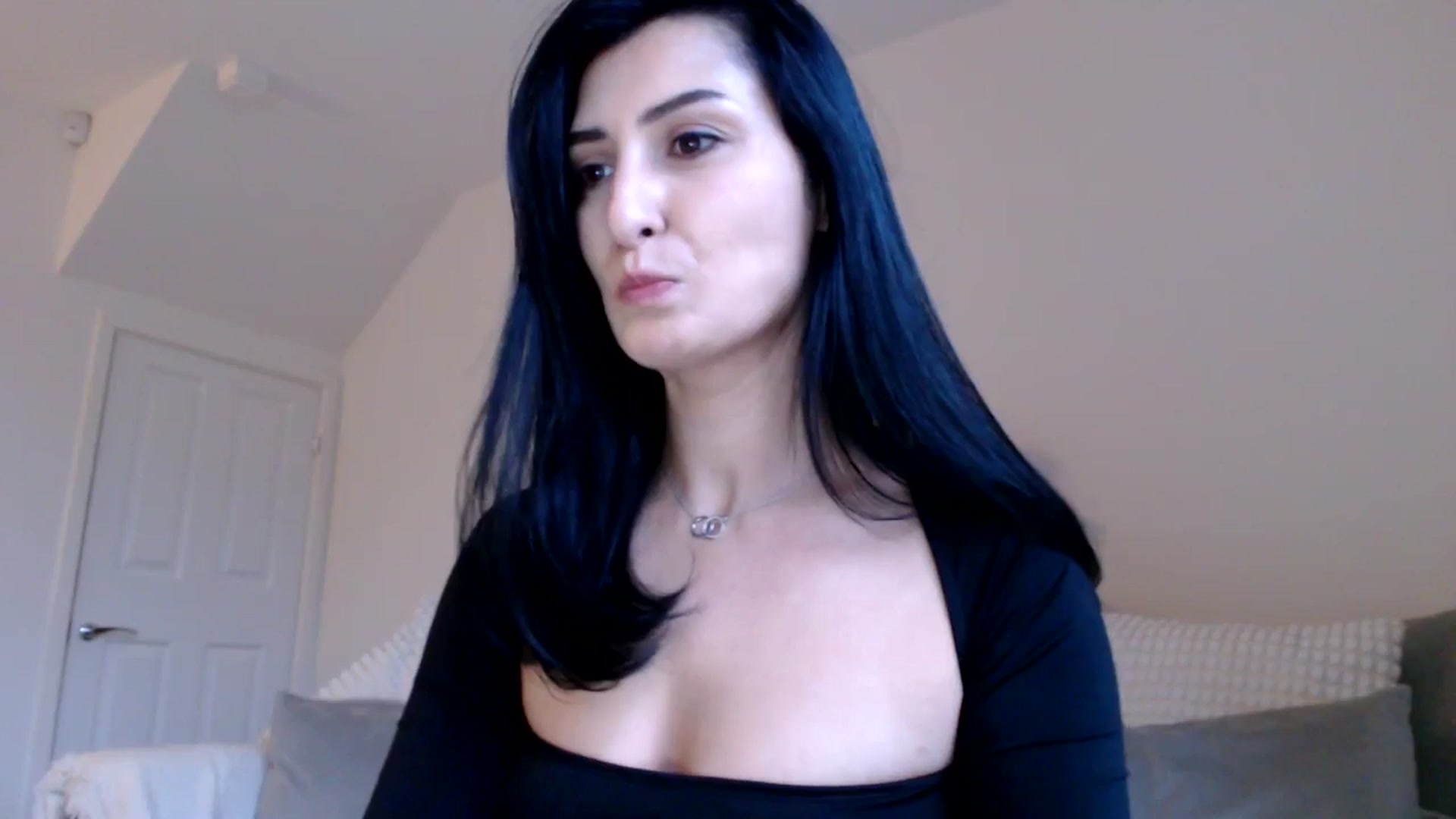 Gallery image thumbnail from LavIson's myfreecams stream on, 12/16/2024, 15:43 image 13 of 20