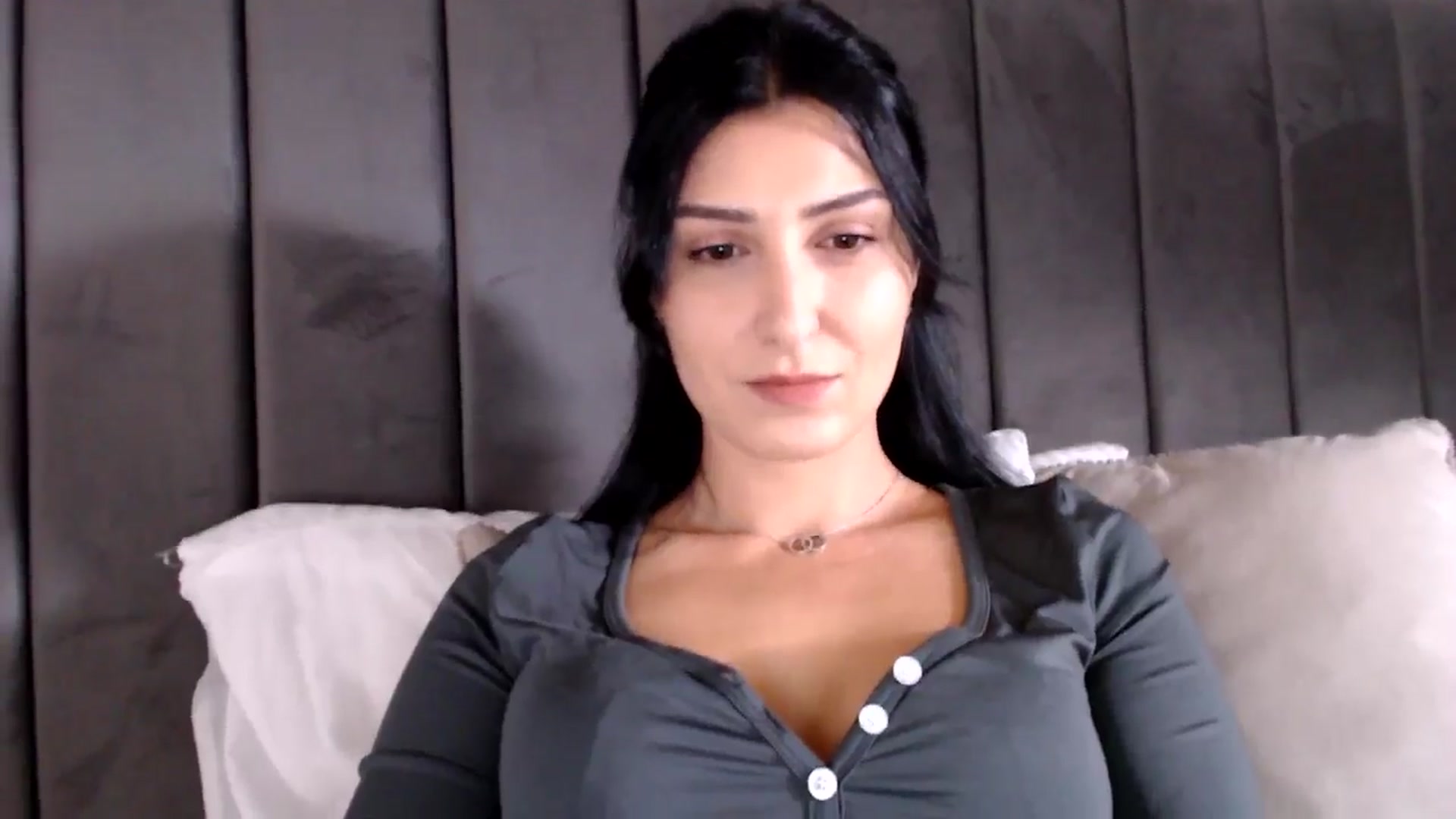 Gallery image thumbnail from LavIson's myfreecams stream on, 12/18/2024, 12:03 image 3 of 20