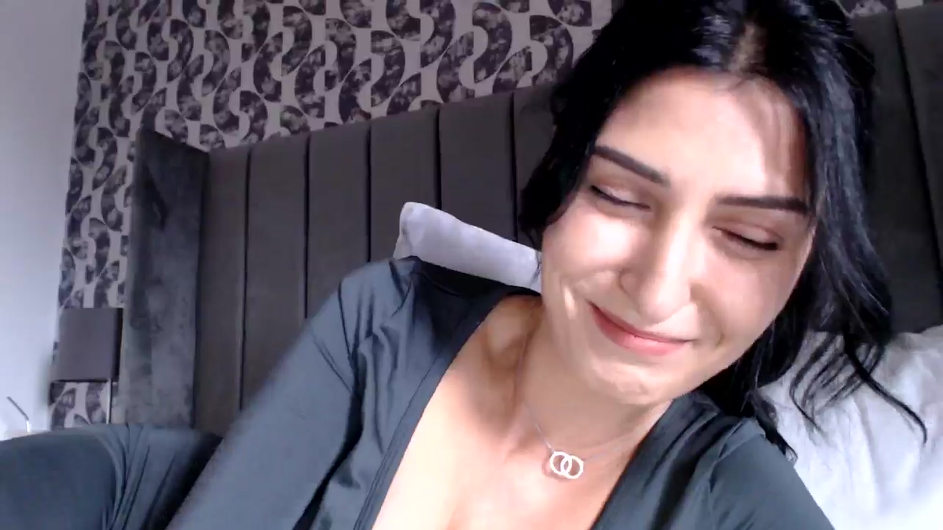 Gallery image thumbnail from LavIson's myfreecams stream on, 12/18/2024, 12:03 image 11 of 20