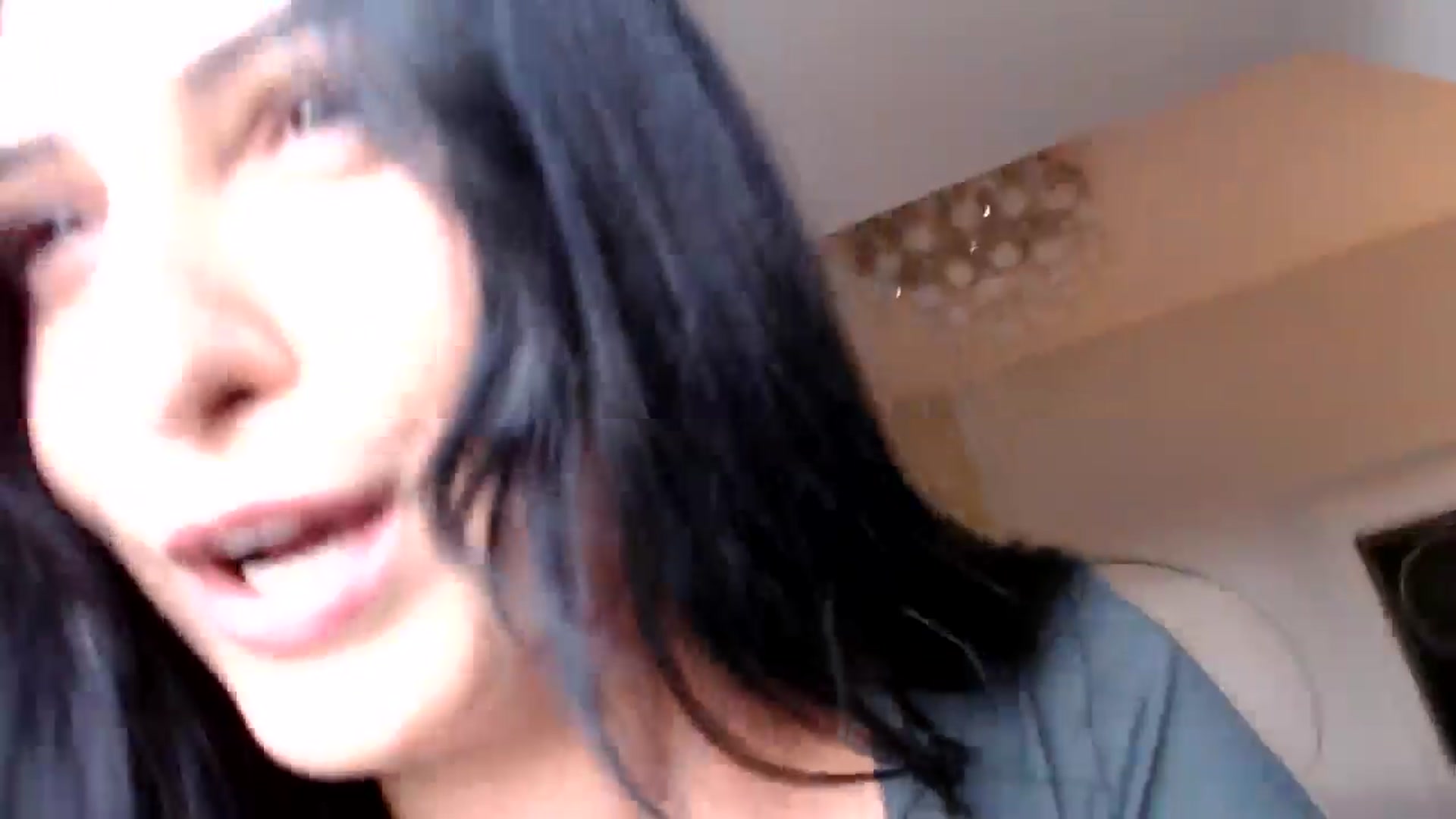 Gallery image thumbnail from LavIson's myfreecams stream on, 12/18/2024, 13:43 image 3 of 20