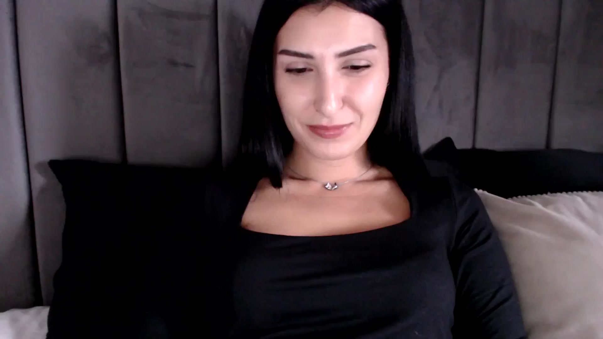 Gallery image thumbnail from LavIson's myfreecams stream on, 01/06/2025, 11:47 image 9 of 20