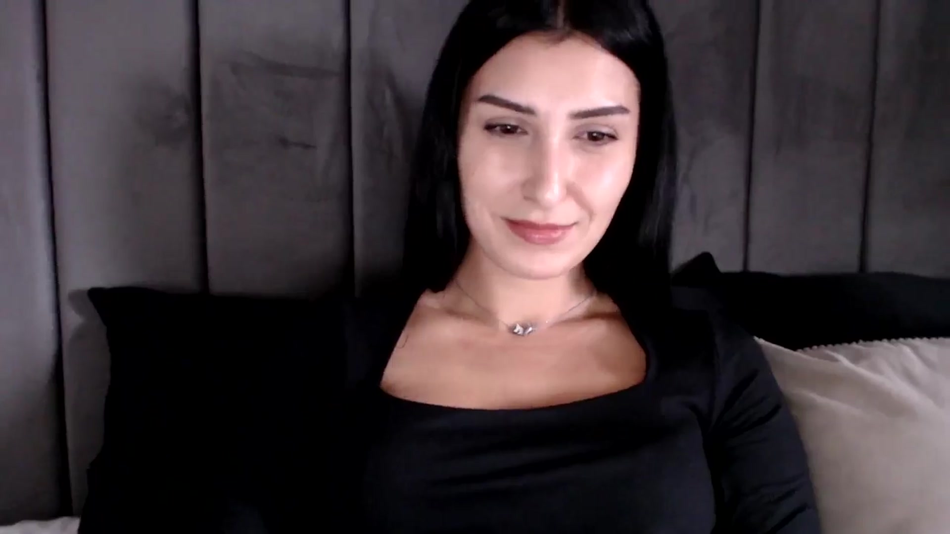 Gallery image thumbnail from LavIson's myfreecams stream on, 01/06/2025, 11:47 image 6 of 20