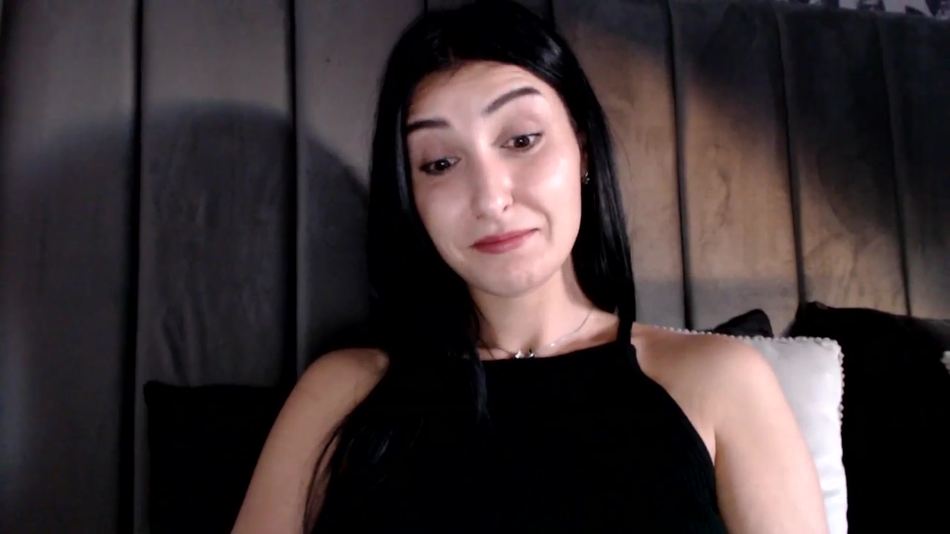 Gallery image thumbnail from LavIson's myfreecams stream on, 01/06/2025, 15:54 image 16 of 20