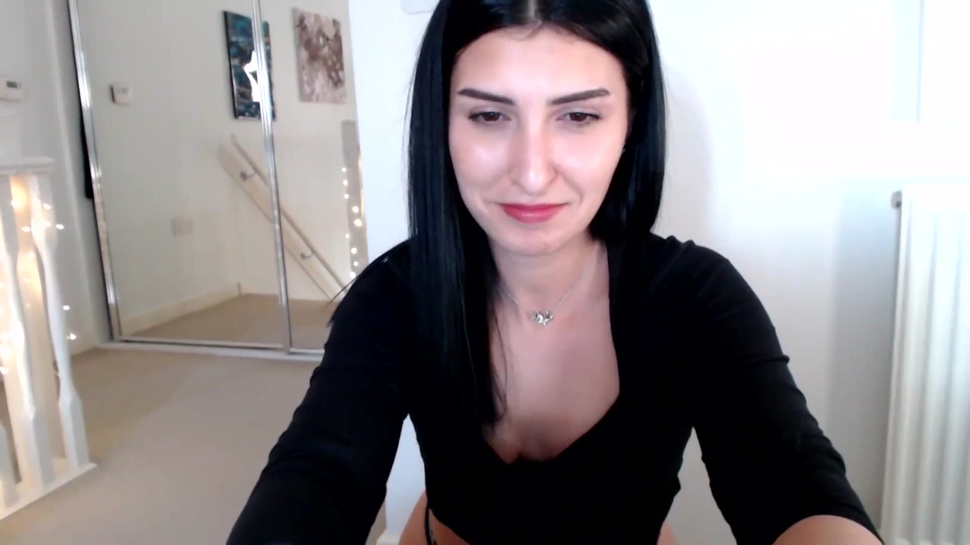 Gallery image thumbnail from LavIson's myfreecams stream on, 01/06/2025, 15:54 image 5 of 20