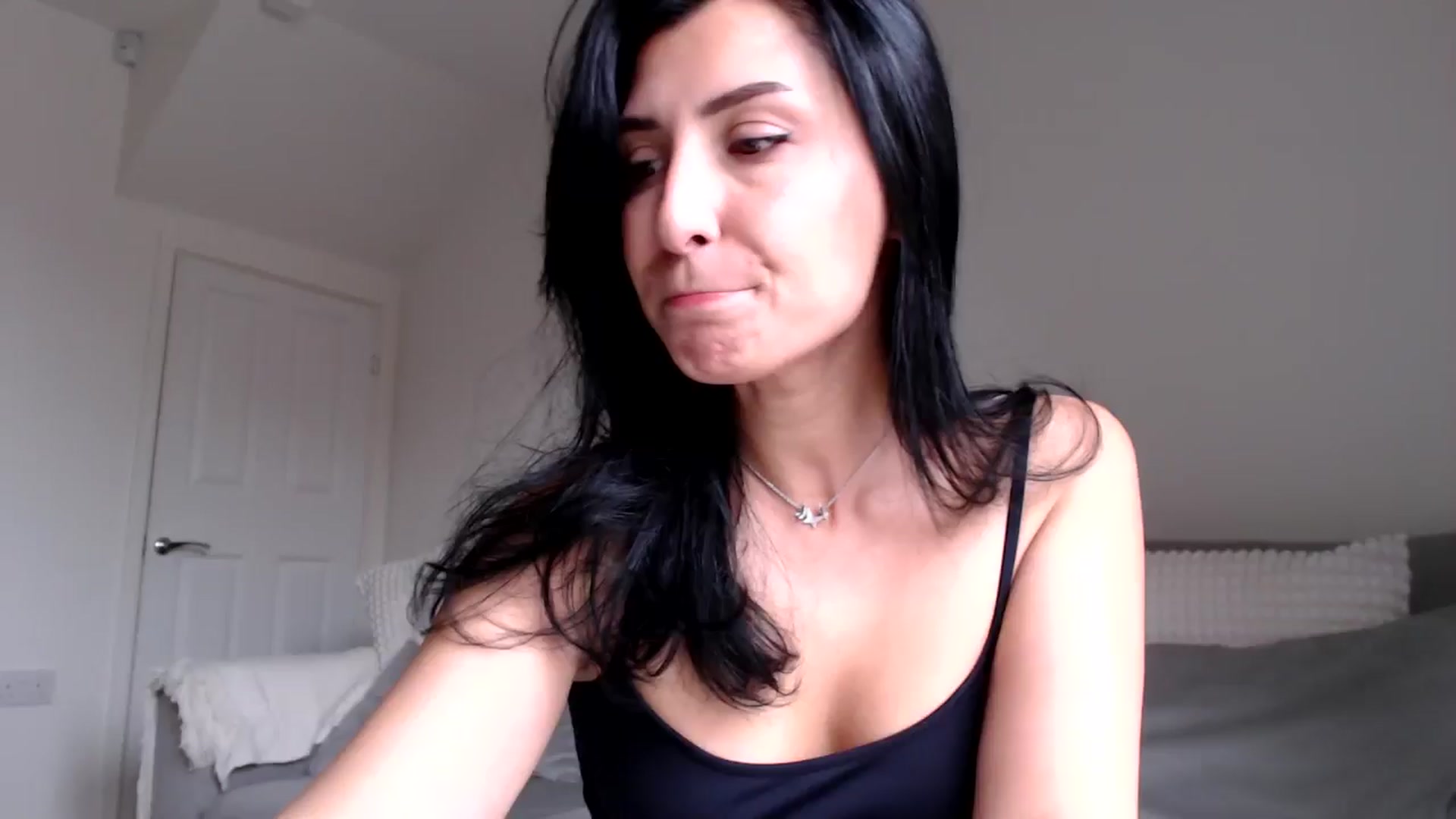 Gallery image thumbnail from LavIson's myfreecams stream on, 01/08/2025, 12:17 image 16 of 20