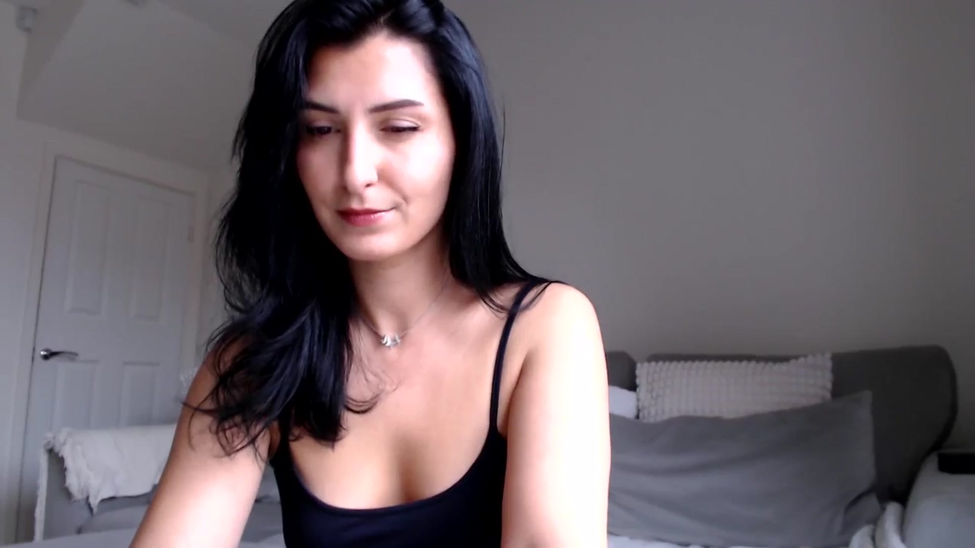 Gallery image thumbnail from LavIson's myfreecams stream on, 01/08/2025, 12:36 image 18 of 20