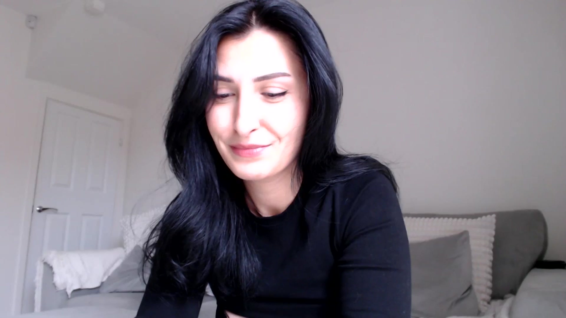 Gallery image thumbnail from LavIson's myfreecams stream on, 01/08/2025, 13:56 image 15 of 20