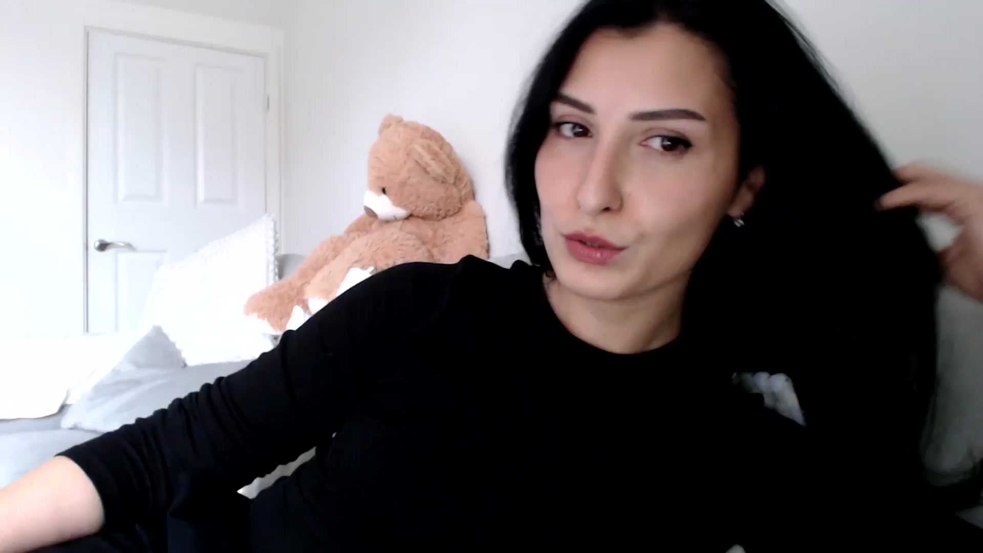 Gallery image thumbnail from LavIson's myfreecams stream on, 01/08/2025, 13:56 image 1 of 20