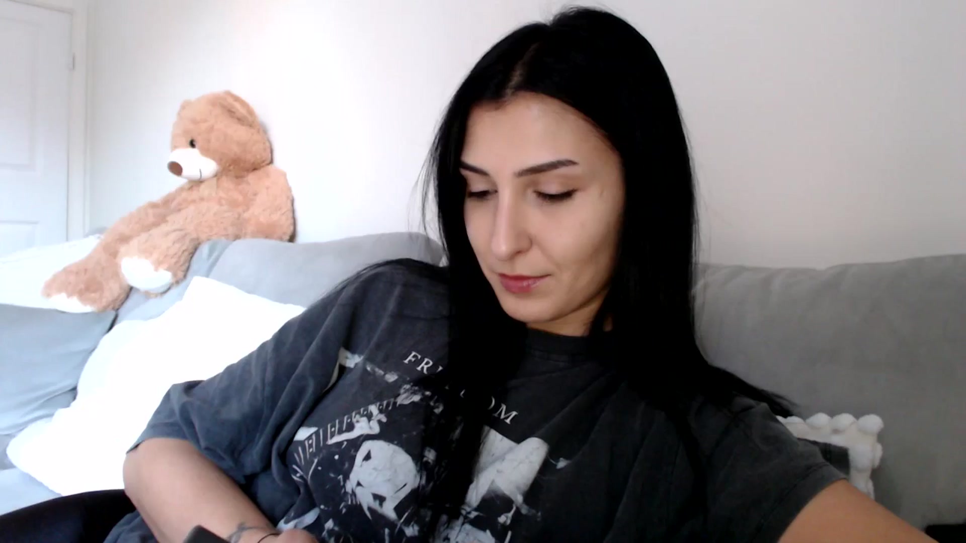 Gallery image thumbnail from LavIson's myfreecams stream on, 01/09/2025, 14:39 image 5 of 20