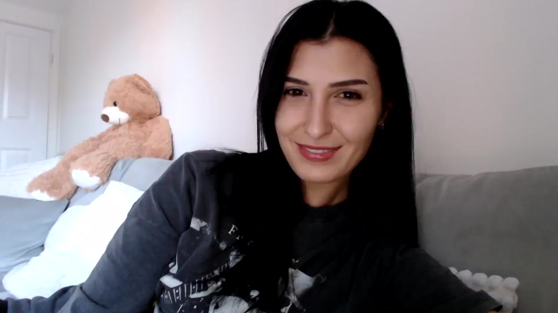 Gallery image thumbnail from LavIson's myfreecams stream on, 01/09/2025, 14:39 image 12 of 20