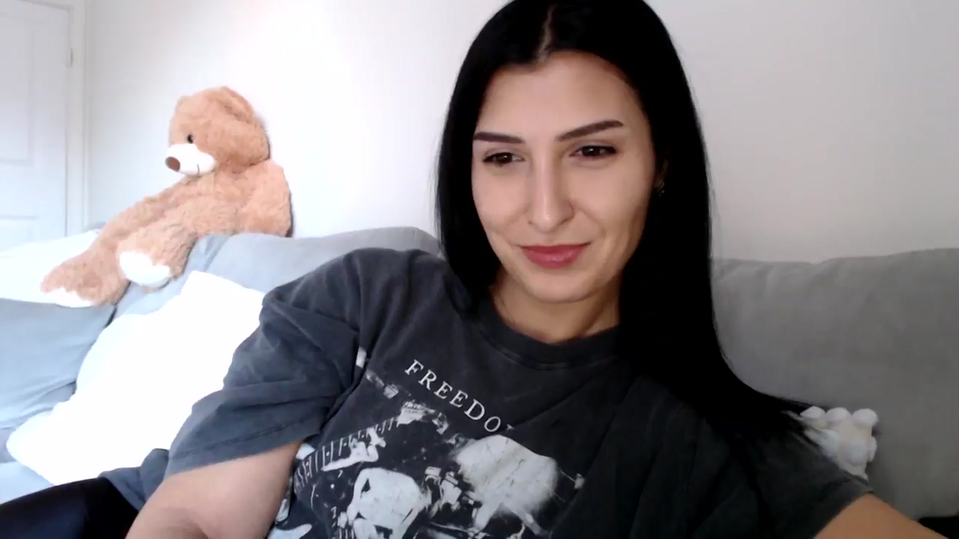 Gallery image thumbnail from LavIson's myfreecams stream on, 01/09/2025, 14:39 image 4 of 20