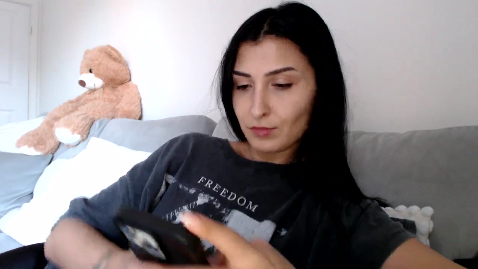 Gallery image thumbnail from LavIson's myfreecams stream on, 01/09/2025, 14:39 image 6 of 20