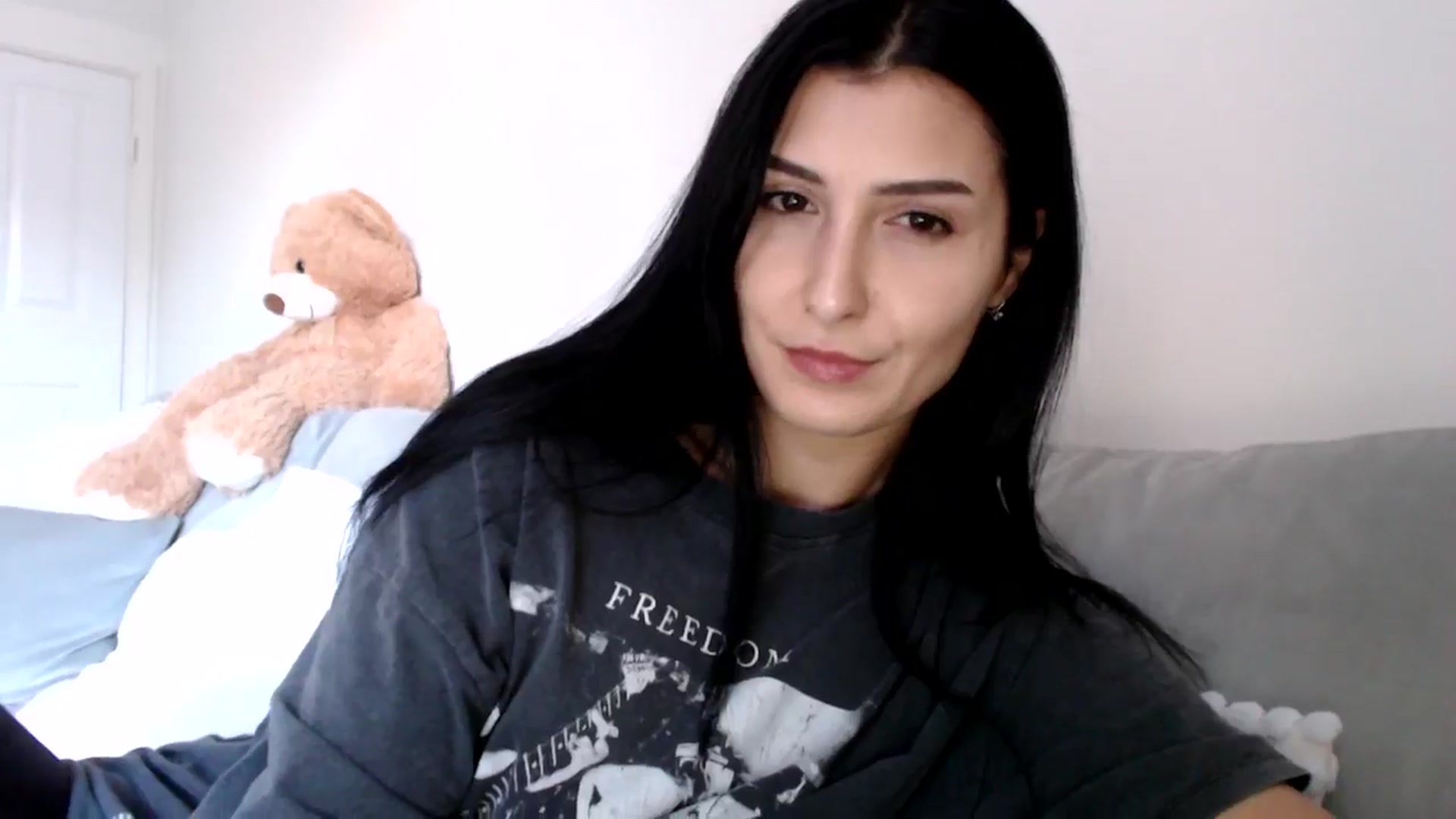 Gallery image thumbnail from LavIson's myfreecams stream on, 01/09/2025, 14:39 image 11 of 20