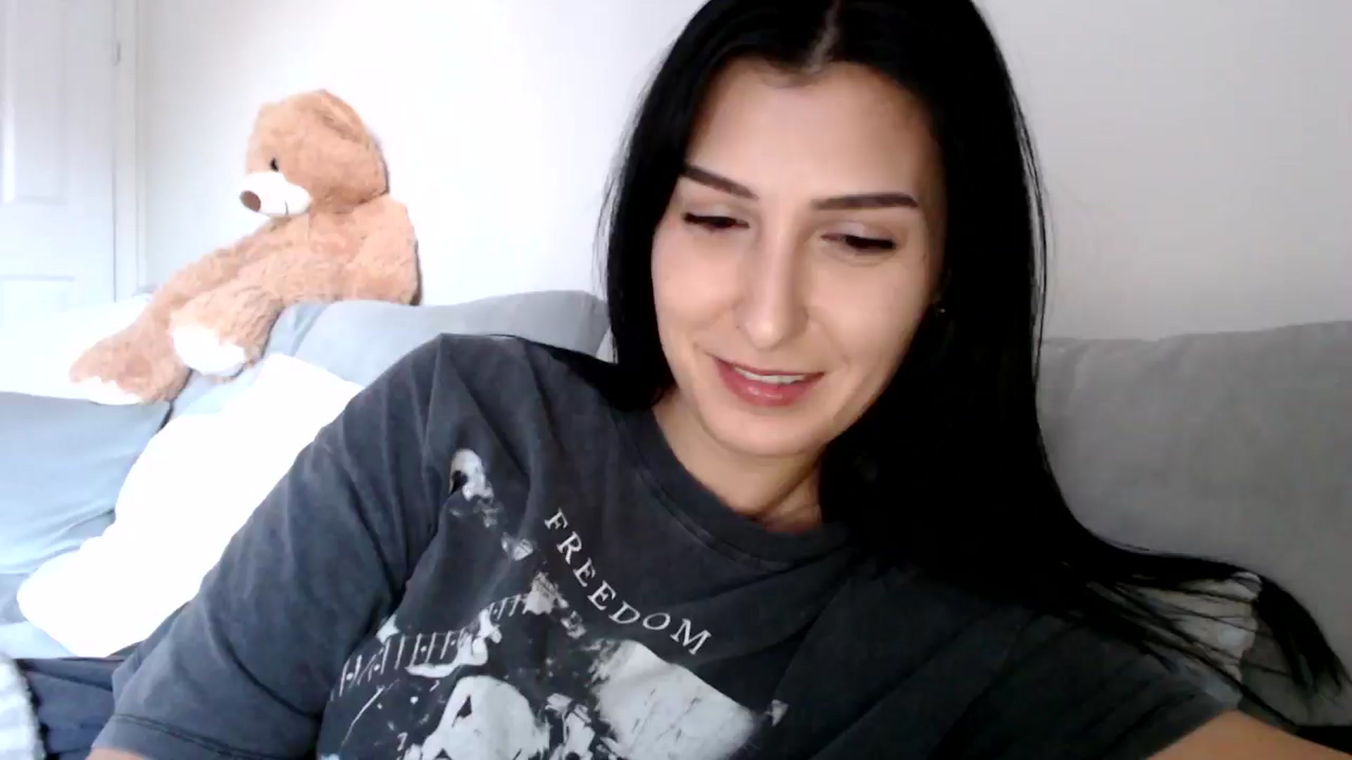 Gallery image thumbnail from LavIson's myfreecams stream on, 01/09/2025, 15:23 image 6 of 20