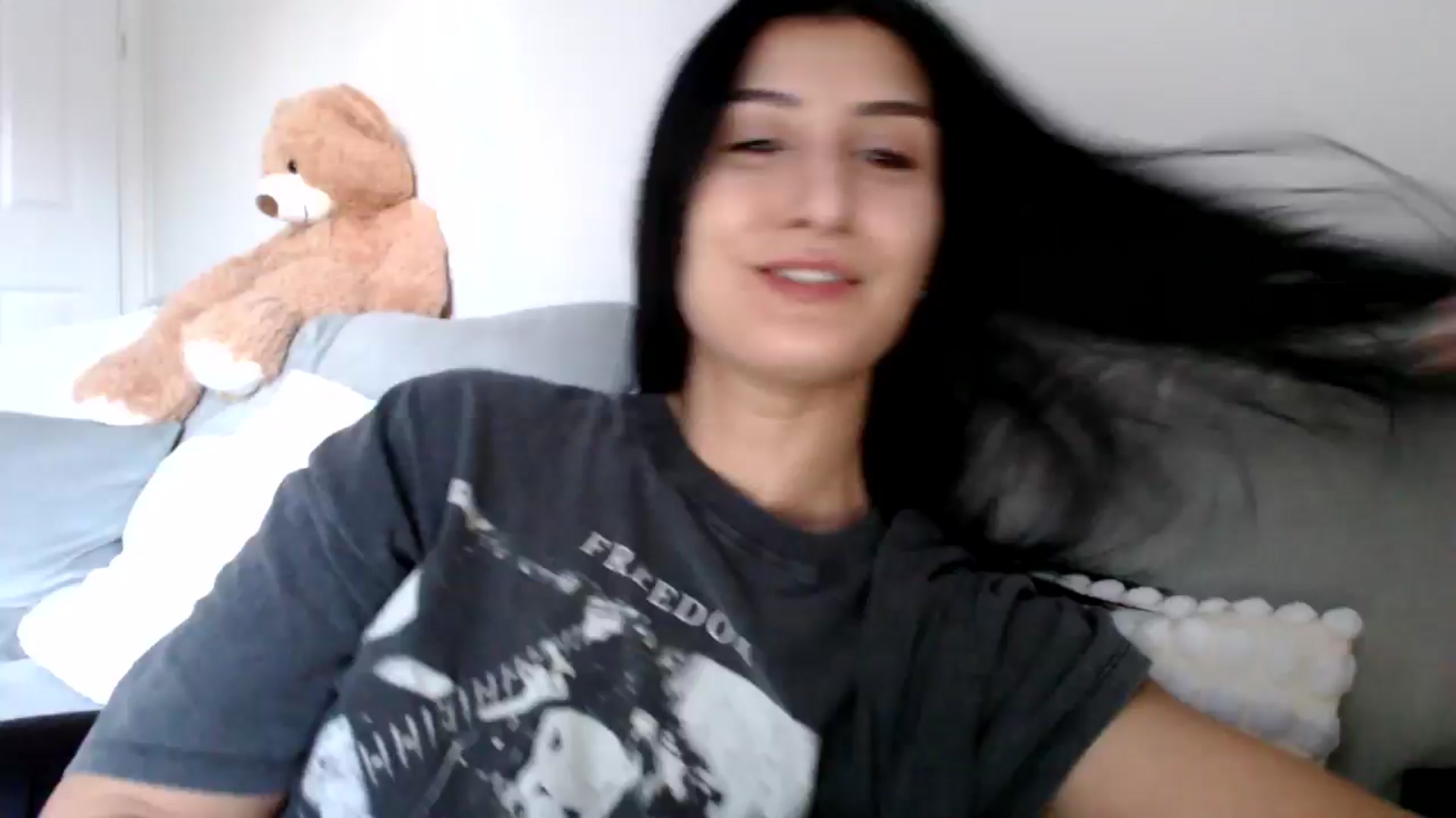 Gallery image thumbnail from LavIson's myfreecams stream on, 01/09/2025, 15:23 image 13 of 20
