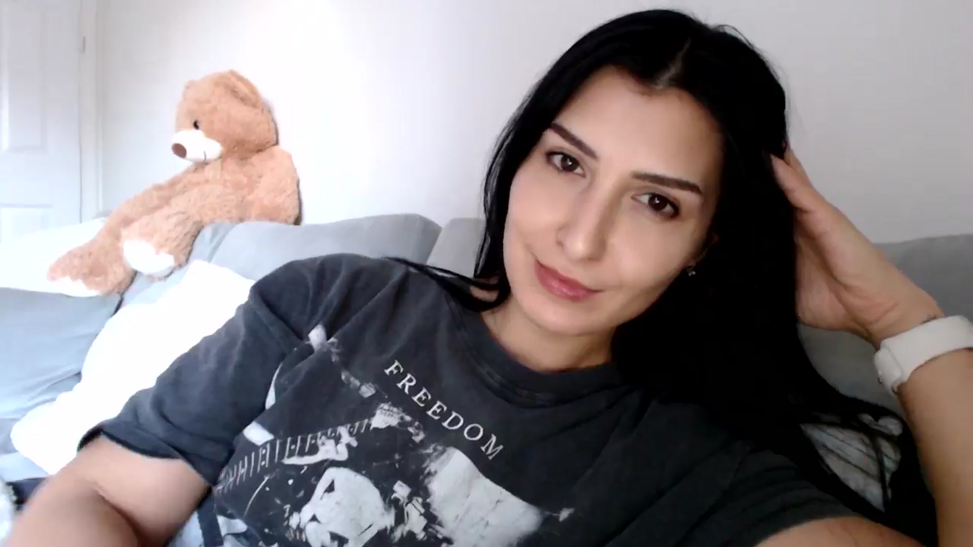 Gallery image thumbnail from LavIson's myfreecams stream on, 01/09/2025, 15:23 image 7 of 20