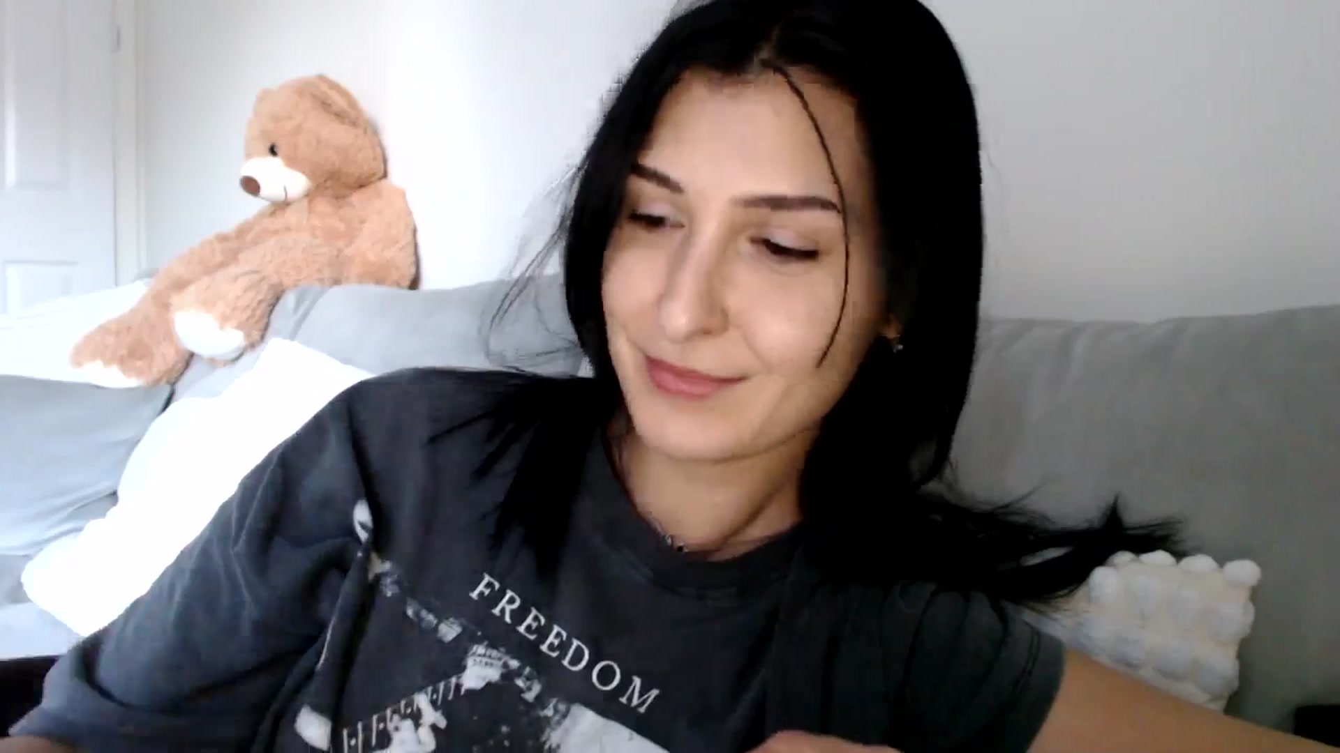Gallery image thumbnail from LavIson's myfreecams stream on, 01/09/2025, 15:23 image 18 of 20