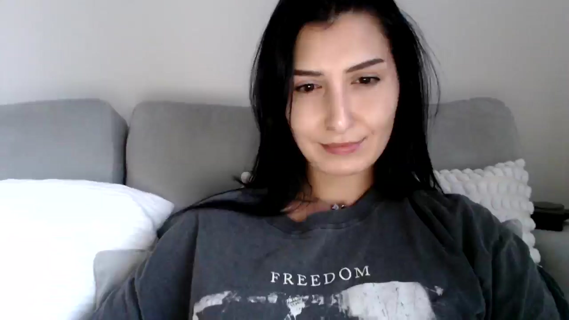 Gallery image thumbnail from LavIson's myfreecams stream on, 01/09/2025, 15:40 image 5 of 20