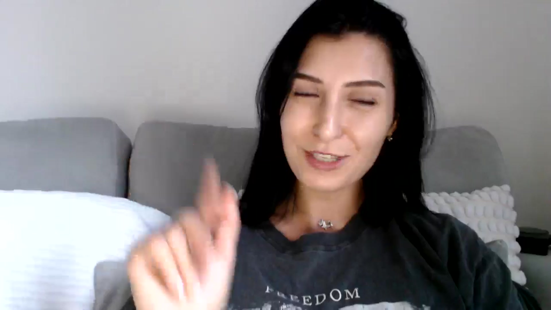 Gallery image thumbnail from LavIson's myfreecams stream on, 01/09/2025, 15:40 image 6 of 20