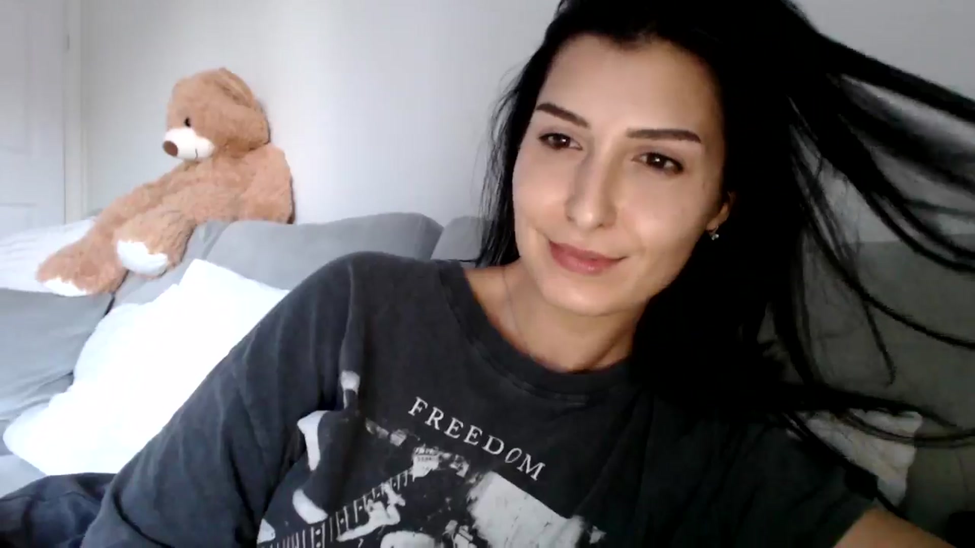 Gallery image thumbnail from LavIson's myfreecams stream on, 01/09/2025, 15:40 image 10 of 20