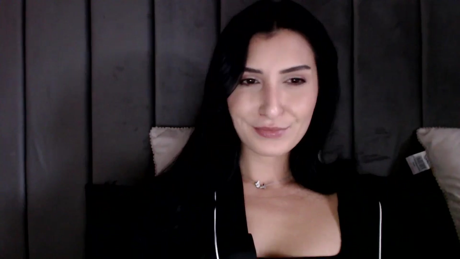 Gallery image thumbnail from LavIson's myfreecams stream on, 01/13/2025, 11:13 image 6 of 20