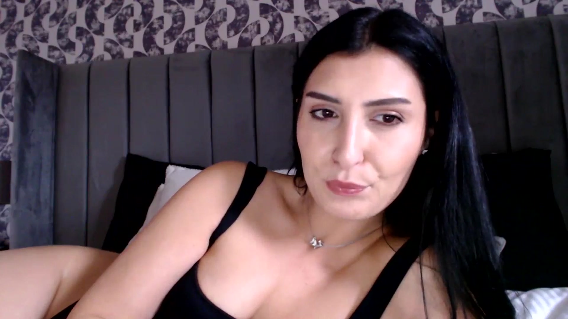 Gallery image thumbnail from LavIson's myfreecams stream on, 01/13/2025, 12:01 image 16 of 20