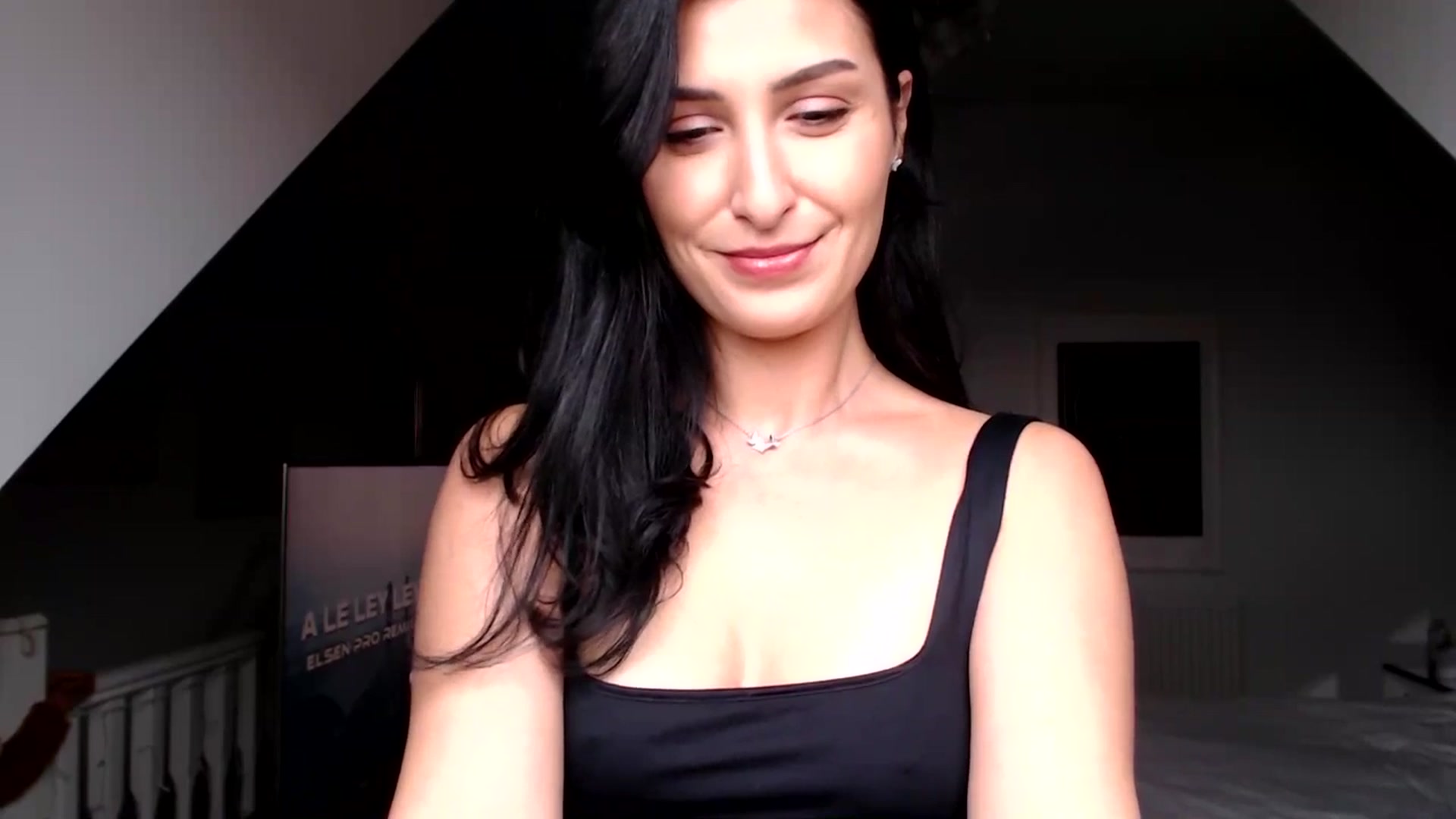 Gallery image thumbnail from LavIson's myfreecams stream on, 01/13/2025, 12:18 image 9 of 20