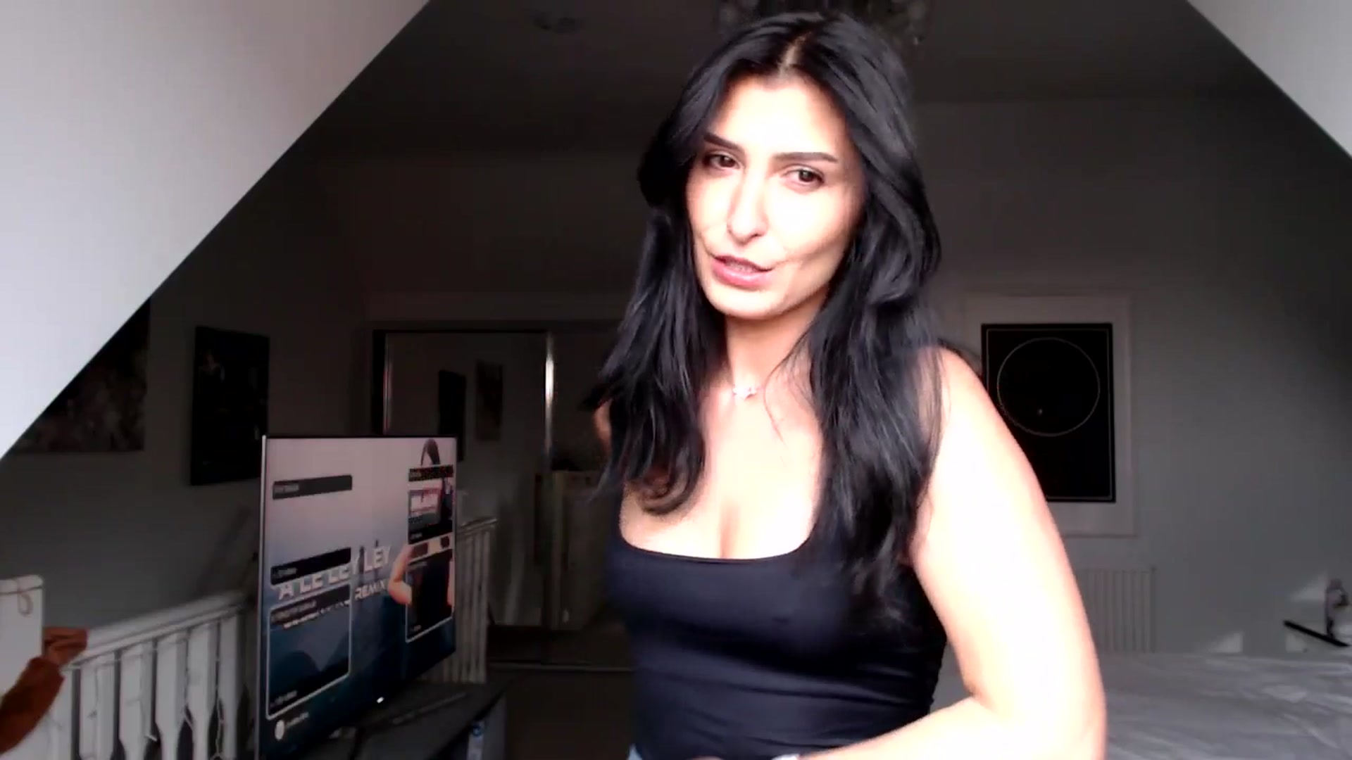Gallery image thumbnail from LavIson's myfreecams stream on, 01/13/2025, 12:18 image 11 of 20