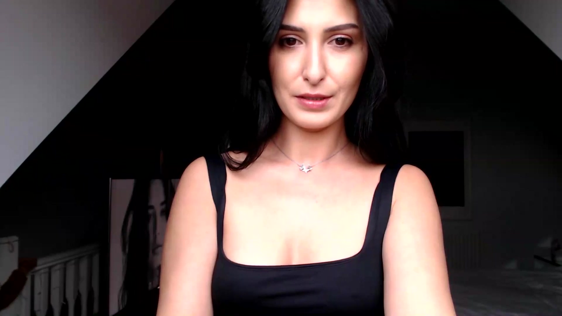 Gallery image thumbnail from LavIson's myfreecams stream on, 01/13/2025, 12:18 image 13 of 20