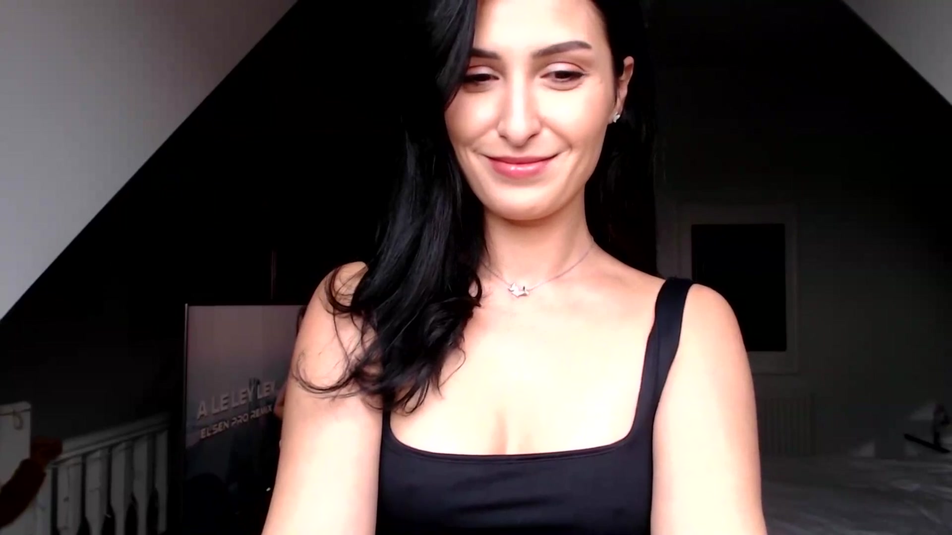 Gallery image thumbnail from LavIson's myfreecams stream on, 01/13/2025, 12:18 image 10 of 20
