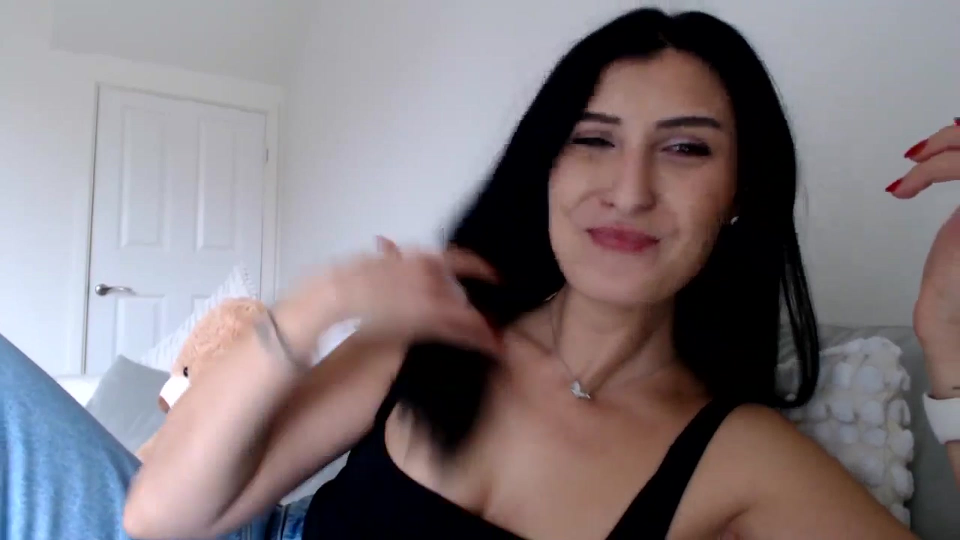 Gallery image thumbnail from LavIson's myfreecams stream on, 01/13/2025, 13:07 image 9 of 20