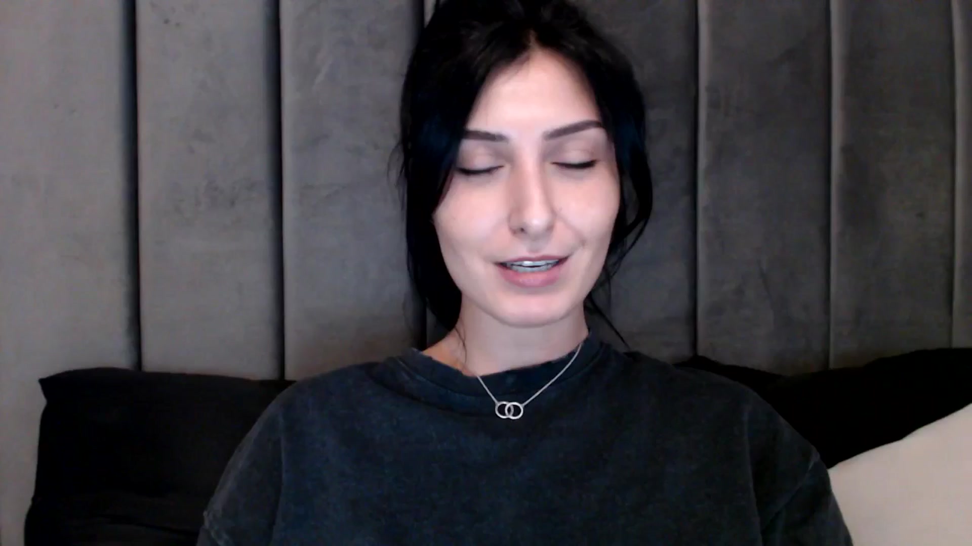 Gallery image thumbnail from LavIson's myfreecams stream on, 01/20/2025, 15:09 image 19 of 20