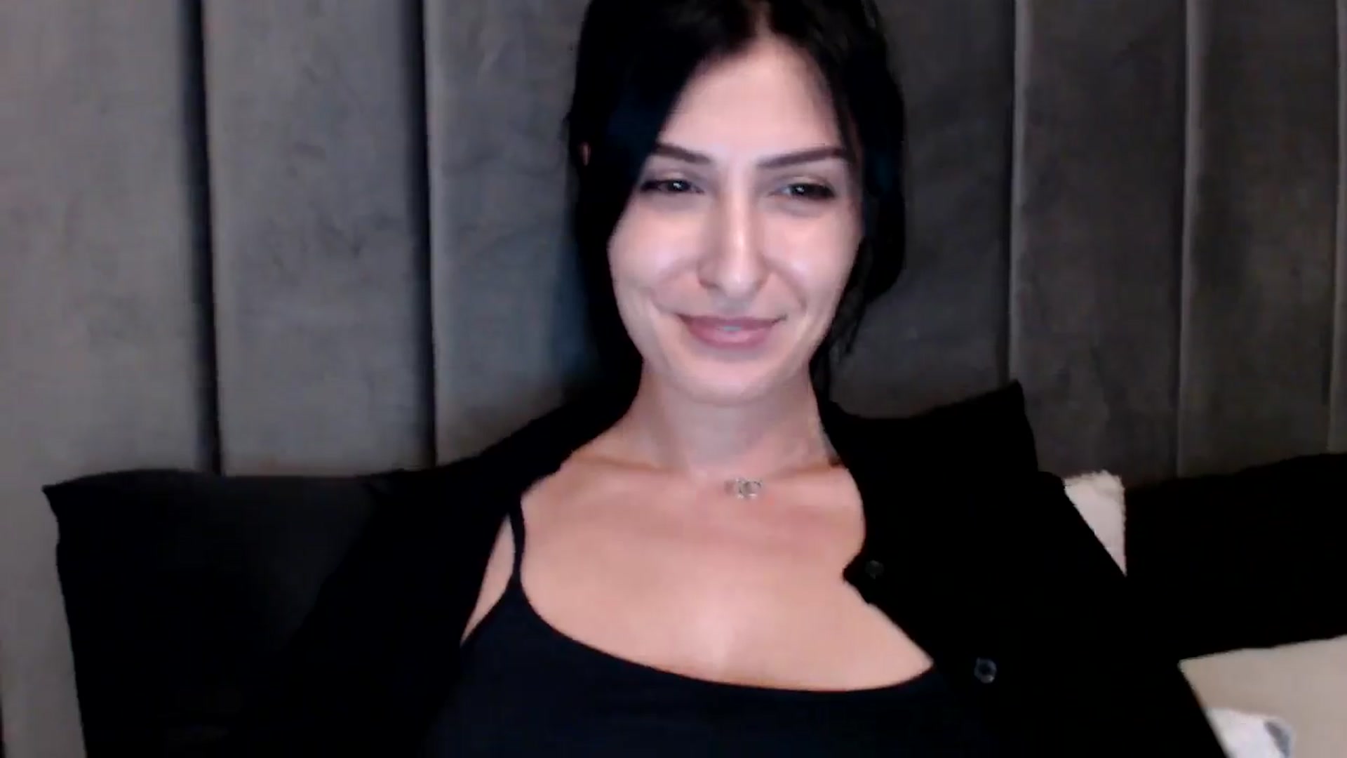 Gallery image thumbnail from LavIson's myfreecams stream on, 01/20/2025, 16:27 image 2 of 20
