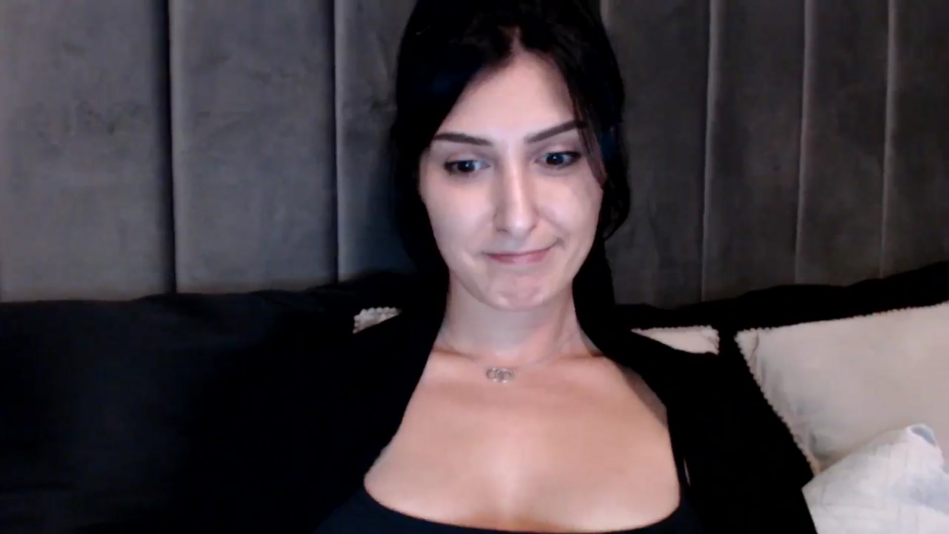 Gallery image thumbnail from LavIson's myfreecams stream on, 01/20/2025, 16:27 image 13 of 20