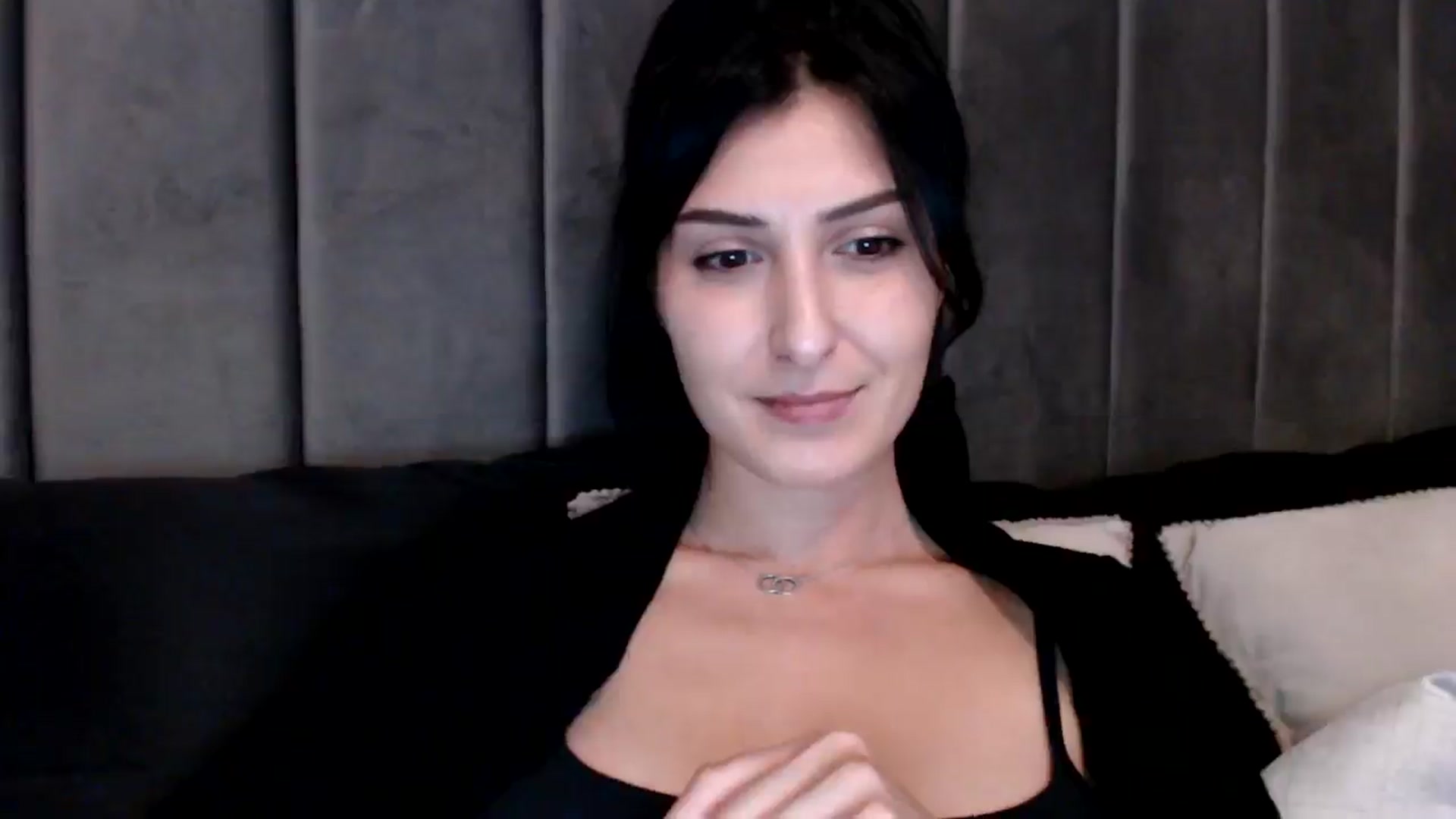 Gallery image thumbnail from LavIson's myfreecams stream on, 01/20/2025, 16:27 image 12 of 20