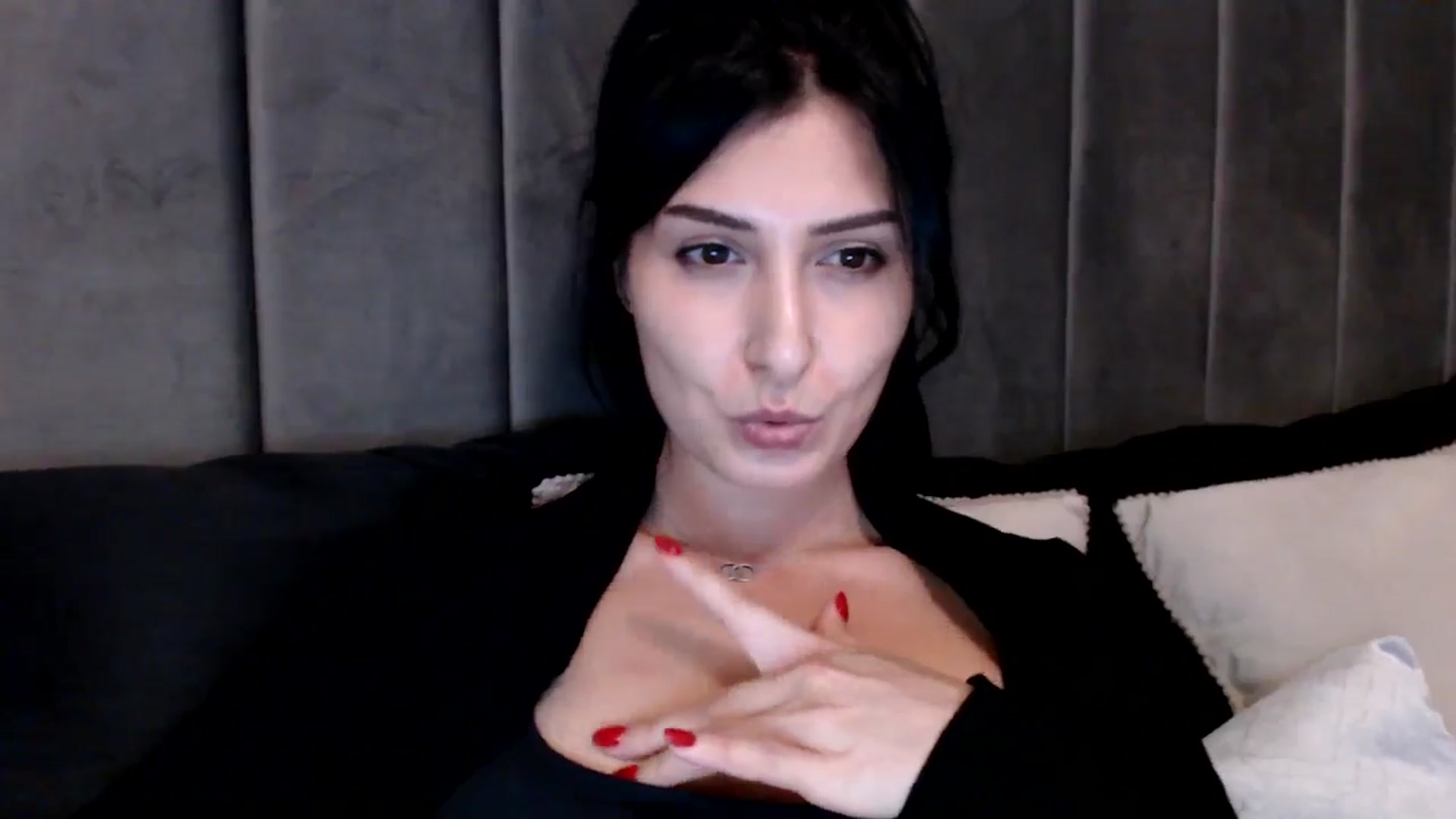 Gallery image thumbnail from LavIson's myfreecams stream on, 01/20/2025, 16:27 image 14 of 20