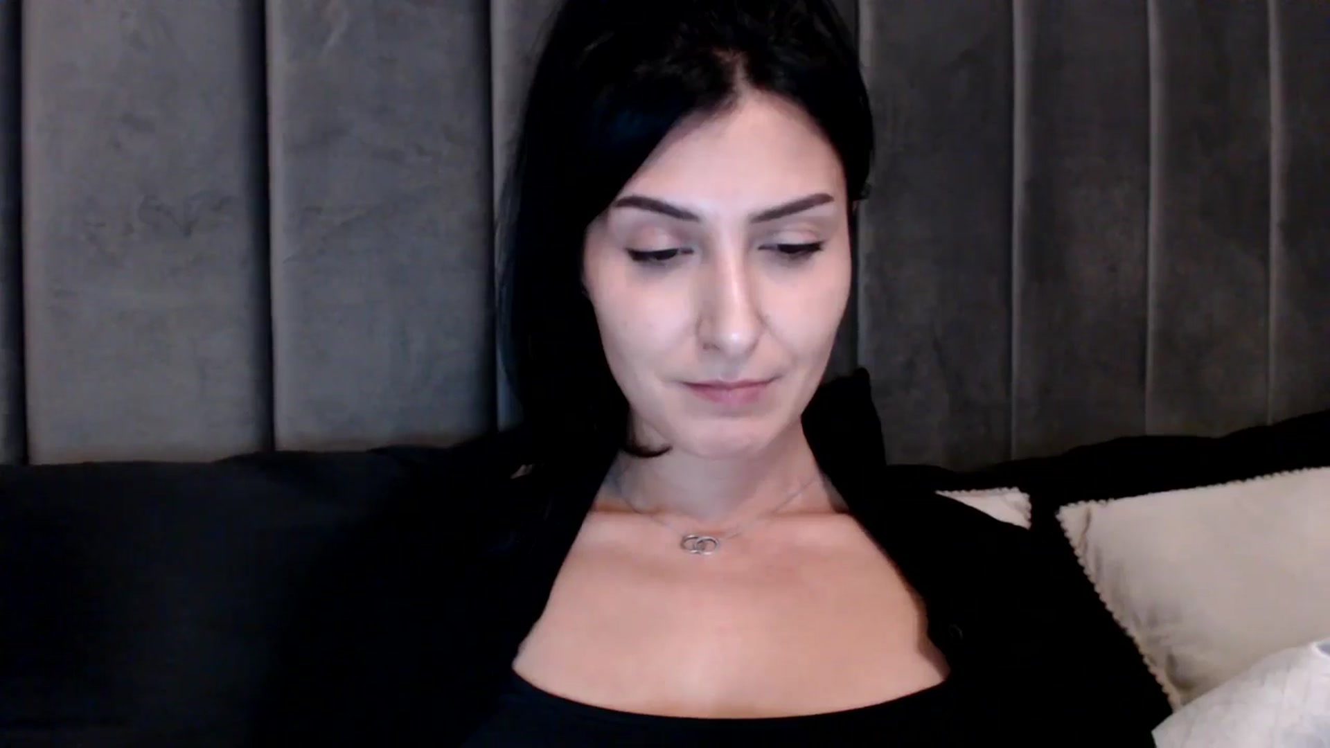 Gallery image thumbnail from LavIson's myfreecams stream on, 01/20/2025, 16:27 image 8 of 20