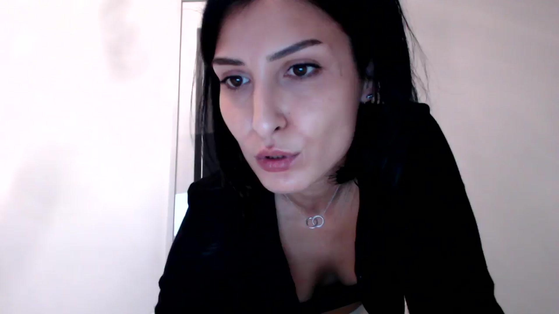 Gallery image thumbnail from LavIson's myfreecams stream on, 01/20/2025, 16:27 image 7 of 20