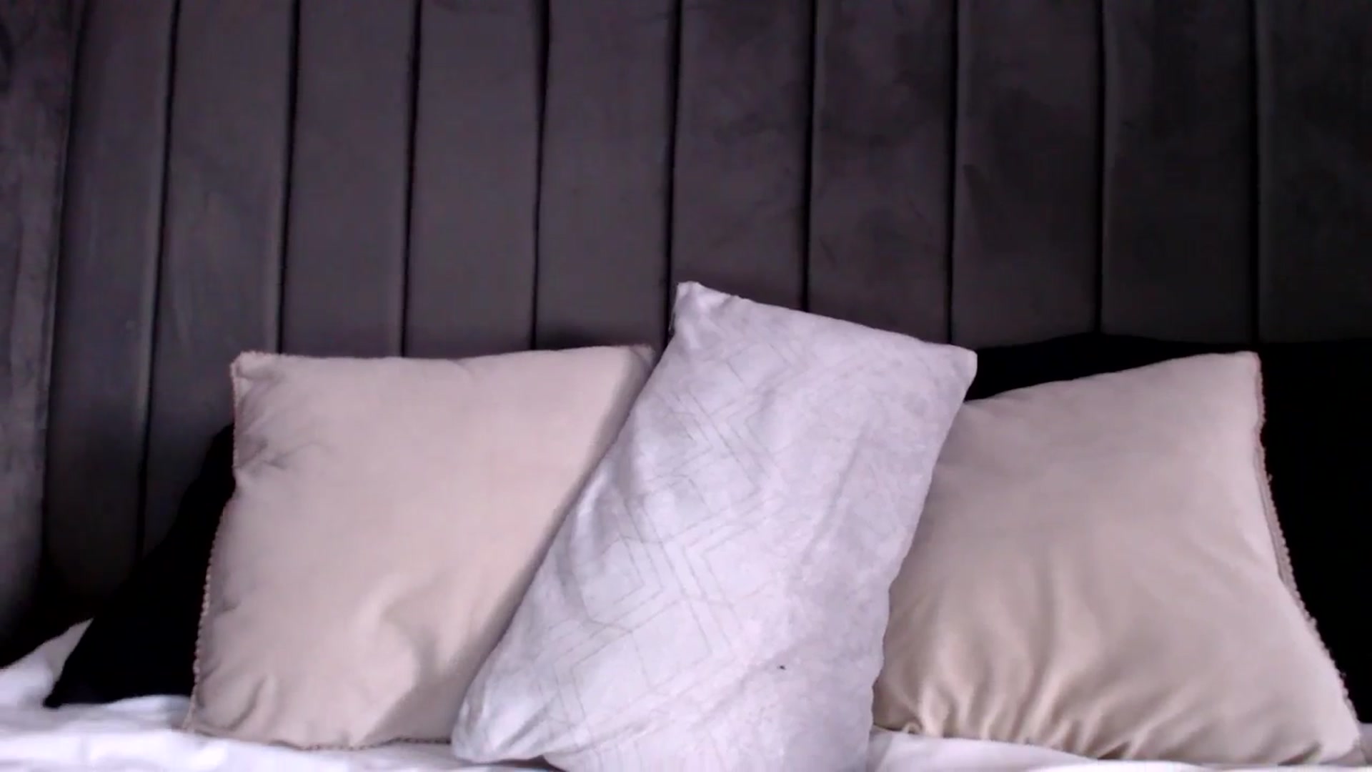 Gallery image thumbnail from LavIson's myfreecams stream on, 01/22/2025, 15:17 image 3 of 20