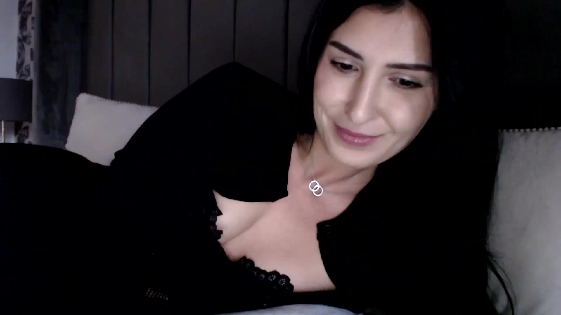 Gallery image thumbnail from LavIson's myfreecams stream on, 01/22/2025, 16:27 image 13 of 20