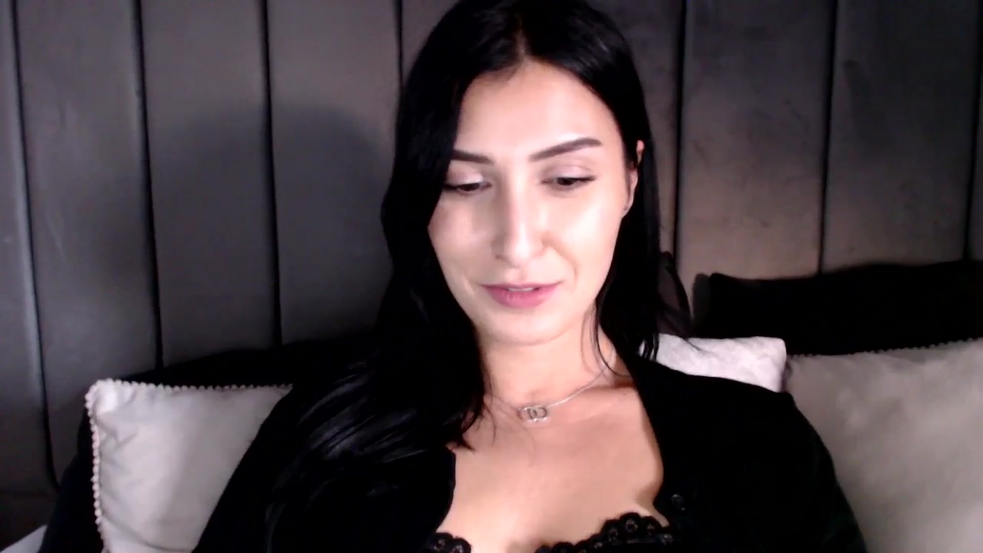 Gallery image thumbnail from LavIson's myfreecams stream on, 01/22/2025, 16:27 image 8 of 20