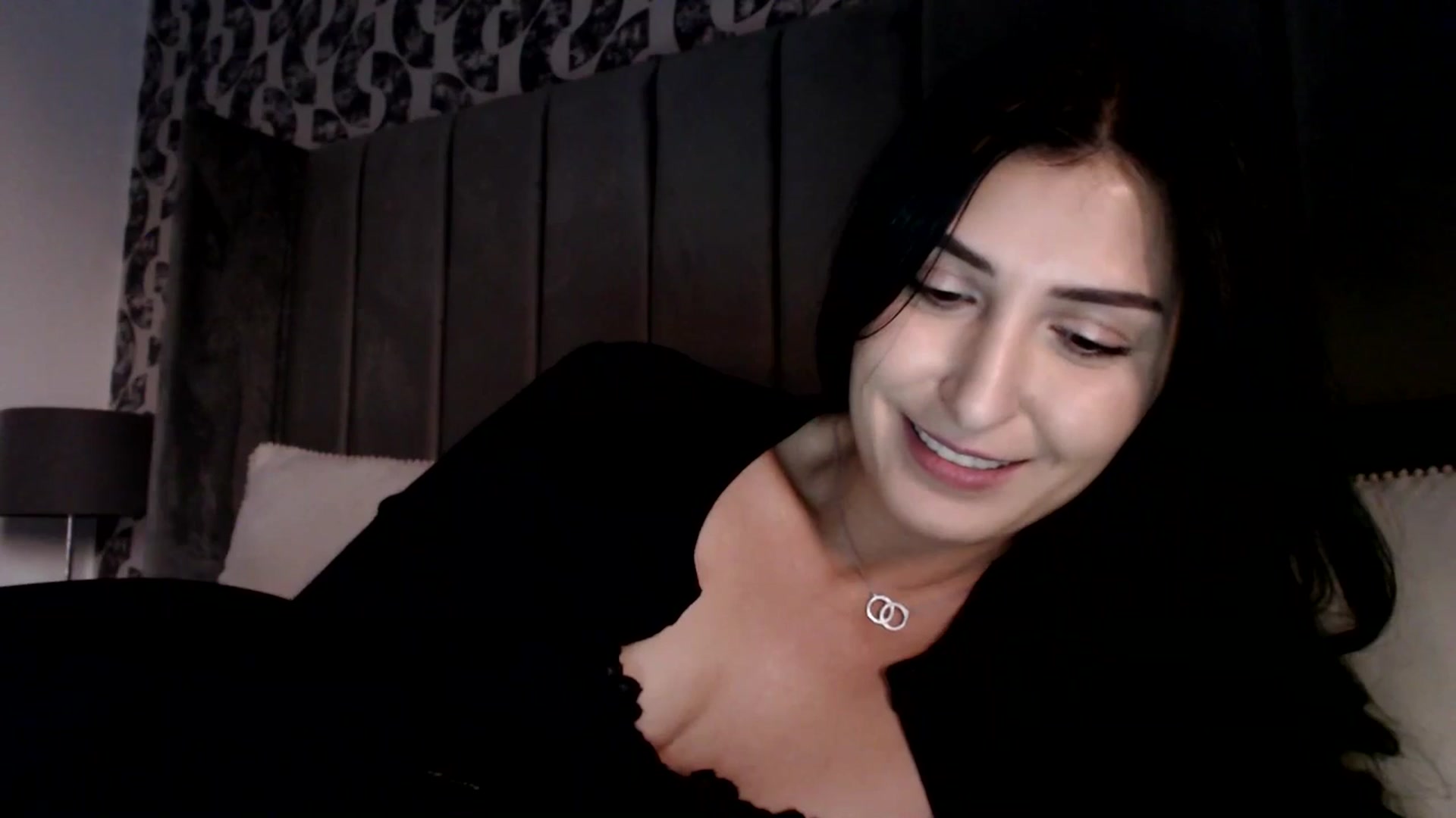 Gallery image thumbnail from LavIson's myfreecams stream on, 01/22/2025, 16:27 image 17 of 20