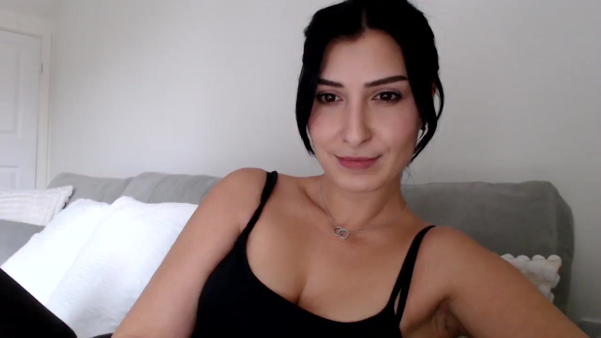 Gallery image thumbnail from LavIson's myfreecams stream on, 01/23/2025, 12:17 image 17 of 20