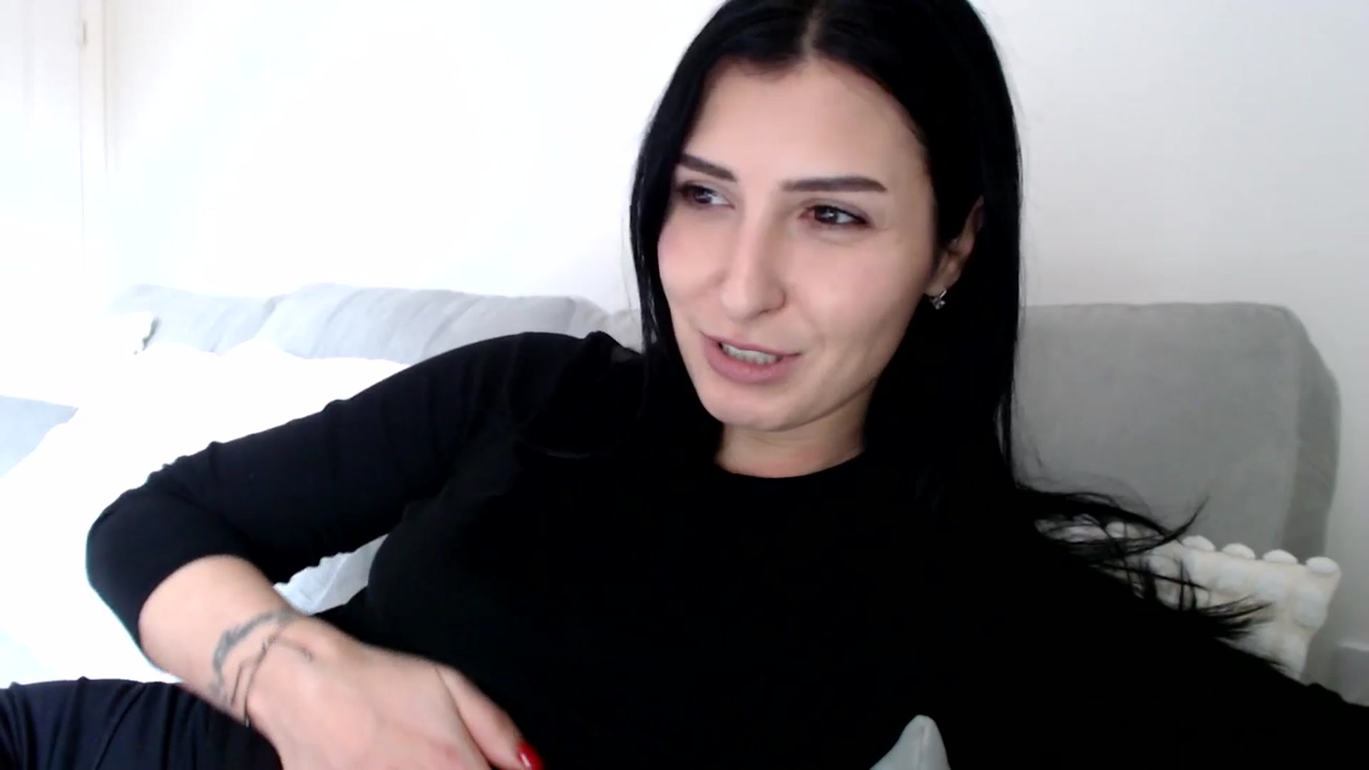 Gallery image thumbnail from LavIson's myfreecams stream on, 01/23/2025, 14:34 image 15 of 20